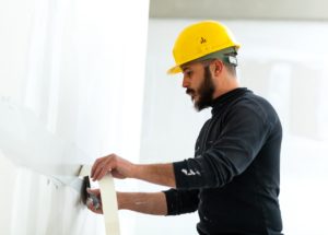 Reboucher un trou dans du placo  Placo, Reboucher trou mur, Plafond en  placo