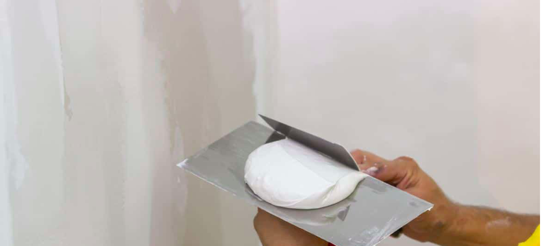 Tout savoir sur les enduits, plus particulièrement sur l’enduit décoratif pour placo.