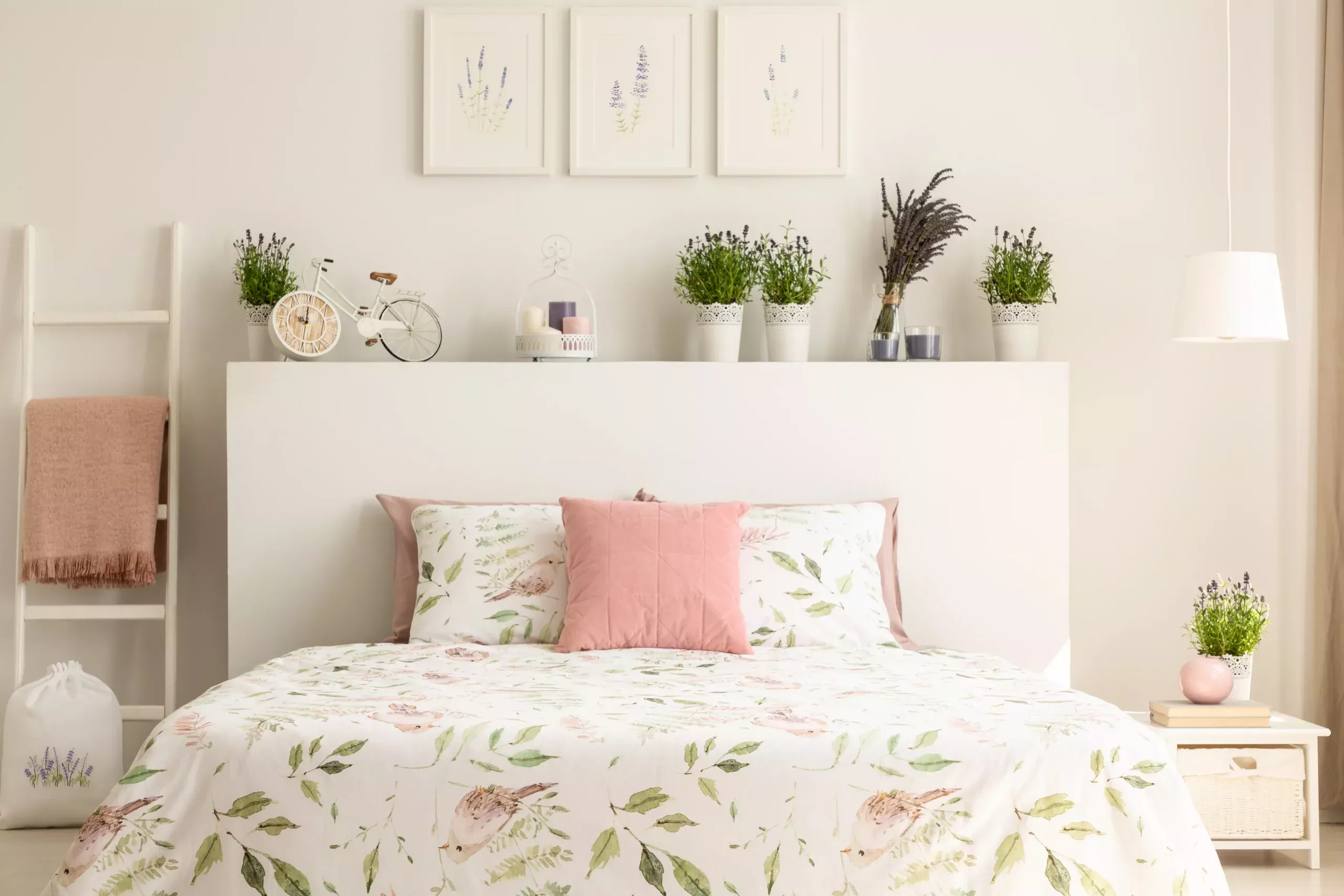 Transformez votre chambre avec une tête de lit en placo sur mesure !
