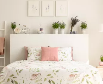 Transformez votre chambre avec une tête de lit en placo sur mesure !